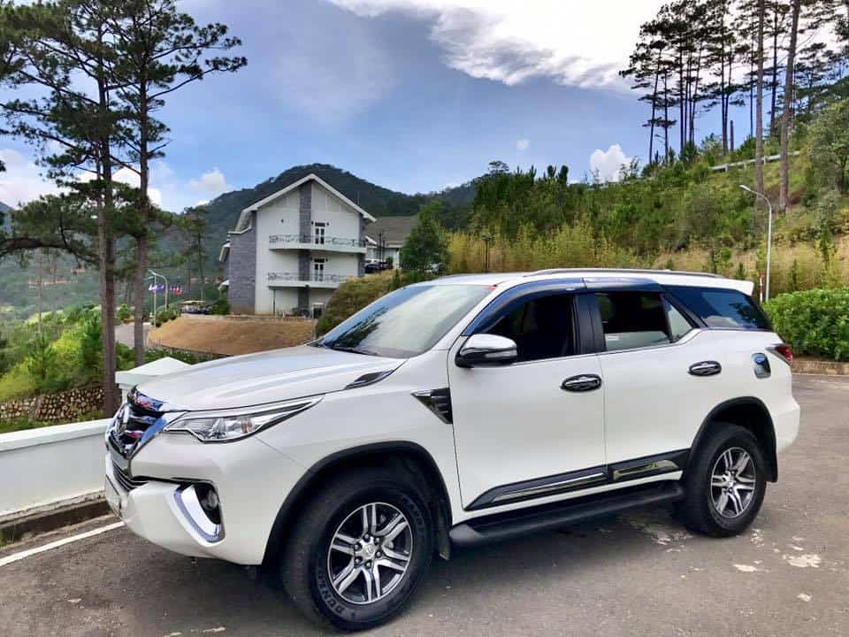 Dịch vụ cho thuê xe tự lái FLC giá tốt